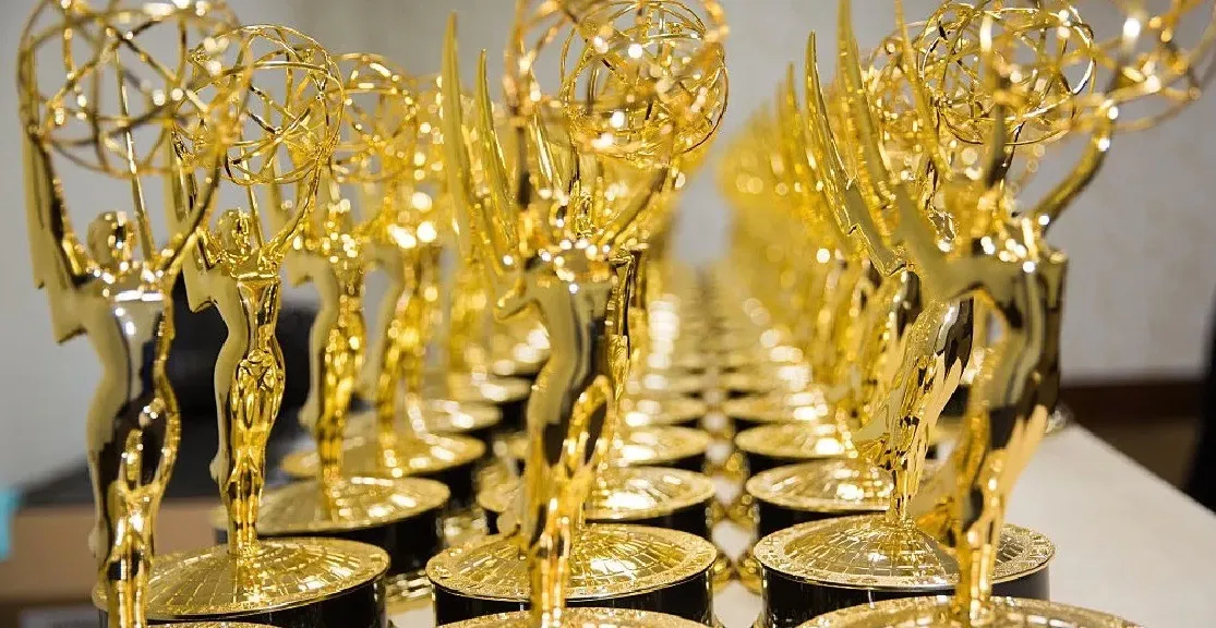 🏆 Premios Emmy 2023: ¡Sorpresas y Triunfos en la Gran Noche de la Televisión! 📺