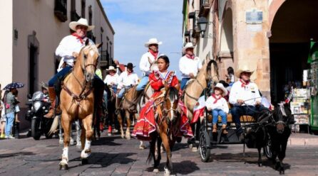 Cabalgata_Barrio-446x248 CENTRAL