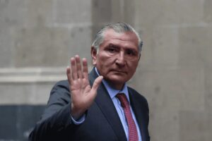 Adán Augusto en medio de escándalo por narcovínculos