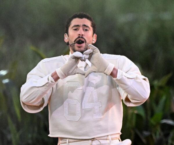 Bad-Bunny_Barrio--600x500 Inicio