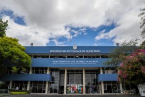 UAQ pone sobre la mesa aumento salarial del 2.5%